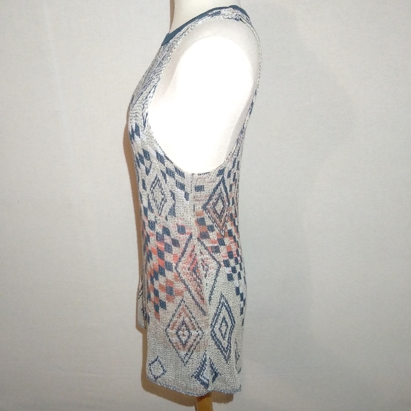 Leith Sleeveless Geometric Knit Tank - Picture 3 of 8